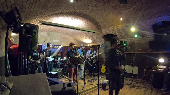 Bizarre love triangle by New Order covered by SCHE...