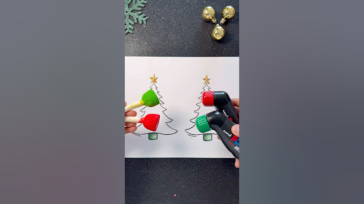 Christmas Tree with Acrylics vs Paint Markers! 🎄✨🎨 || What’s your fav technique?! 🤔 #christmas