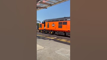 HNRC Class 37 no. 37405 & Network Rail Class 97 no. 97302 Thrash Out Of Chester On The 6C65 12/7/25