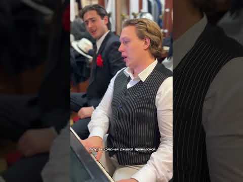 Русский тенор поет песню Круга #shorts