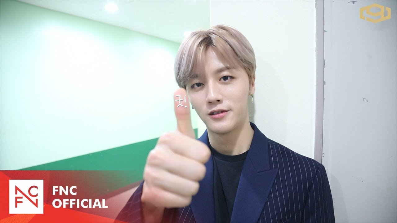 SF9 1ST ALBUM [FIRST COLLECTION] Showcase Behind - YouTube