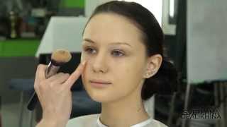видео Как наносить макияж правильно на лицо в домашних условиях