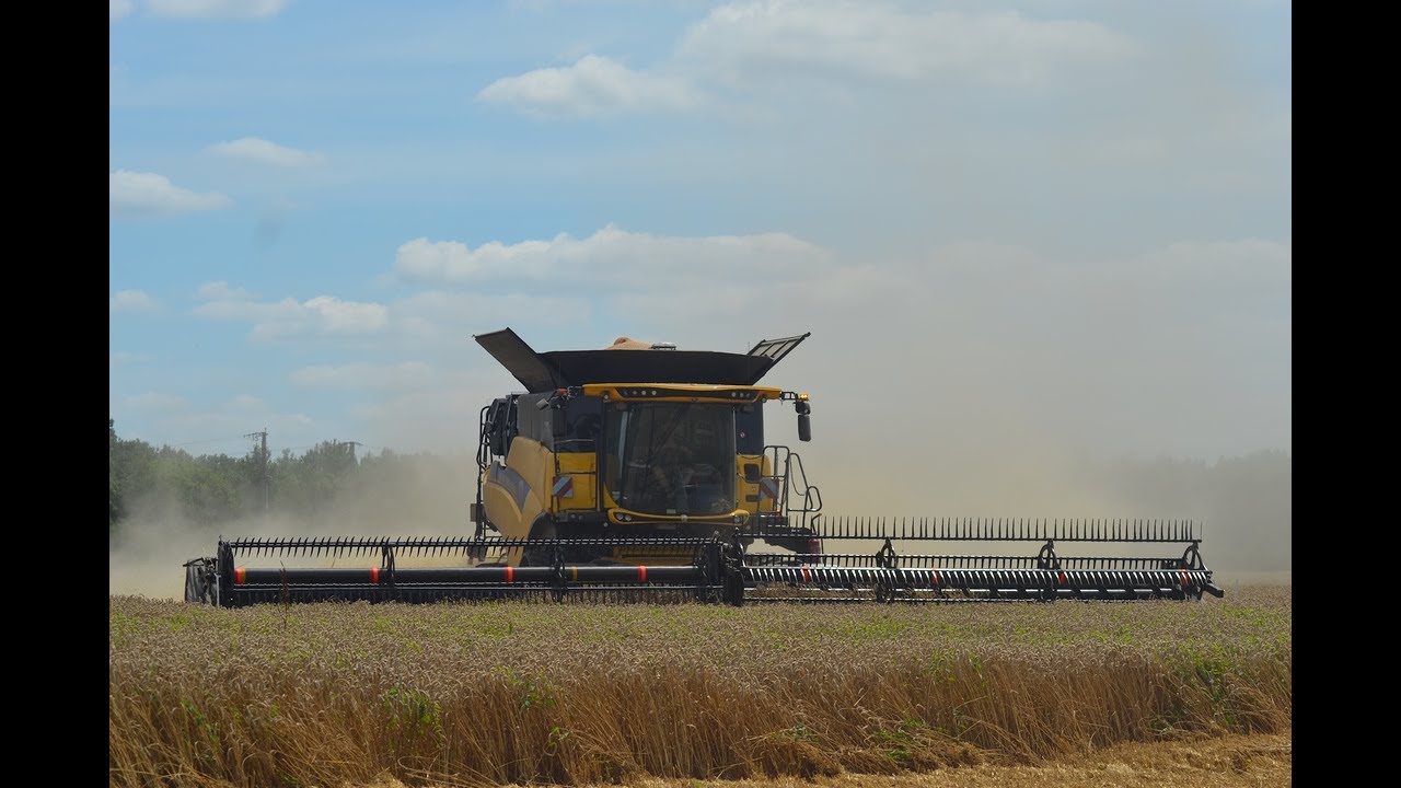 XXL Harvest in France : New Holland CR10.90 & MacDon FD145 (13.70m) / SARL Leledy