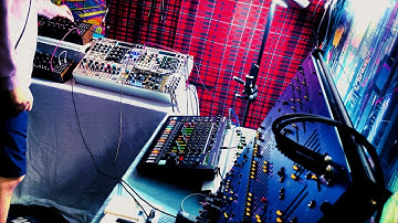 Short Jam with Moog Subharmonicon, Mother-32 and Roland TR-8S