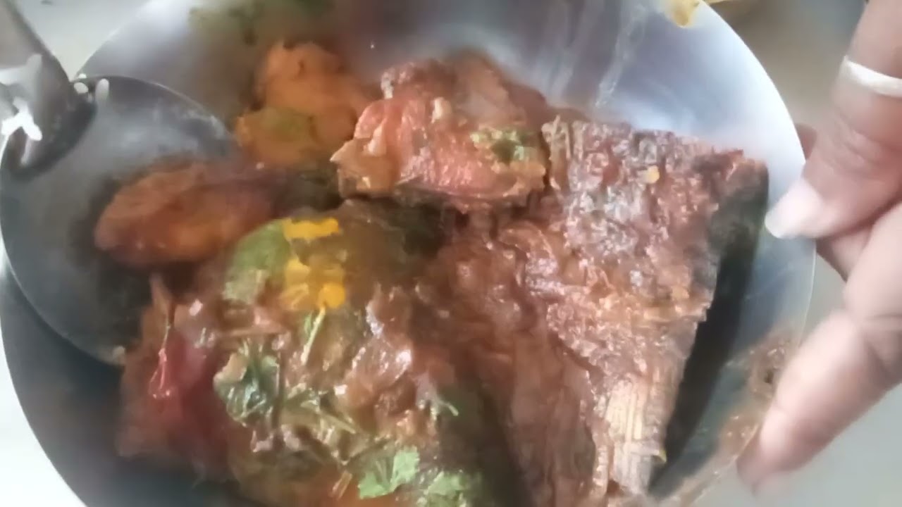 Dal alooshiddho macher jhal ajker amader lunch thali 