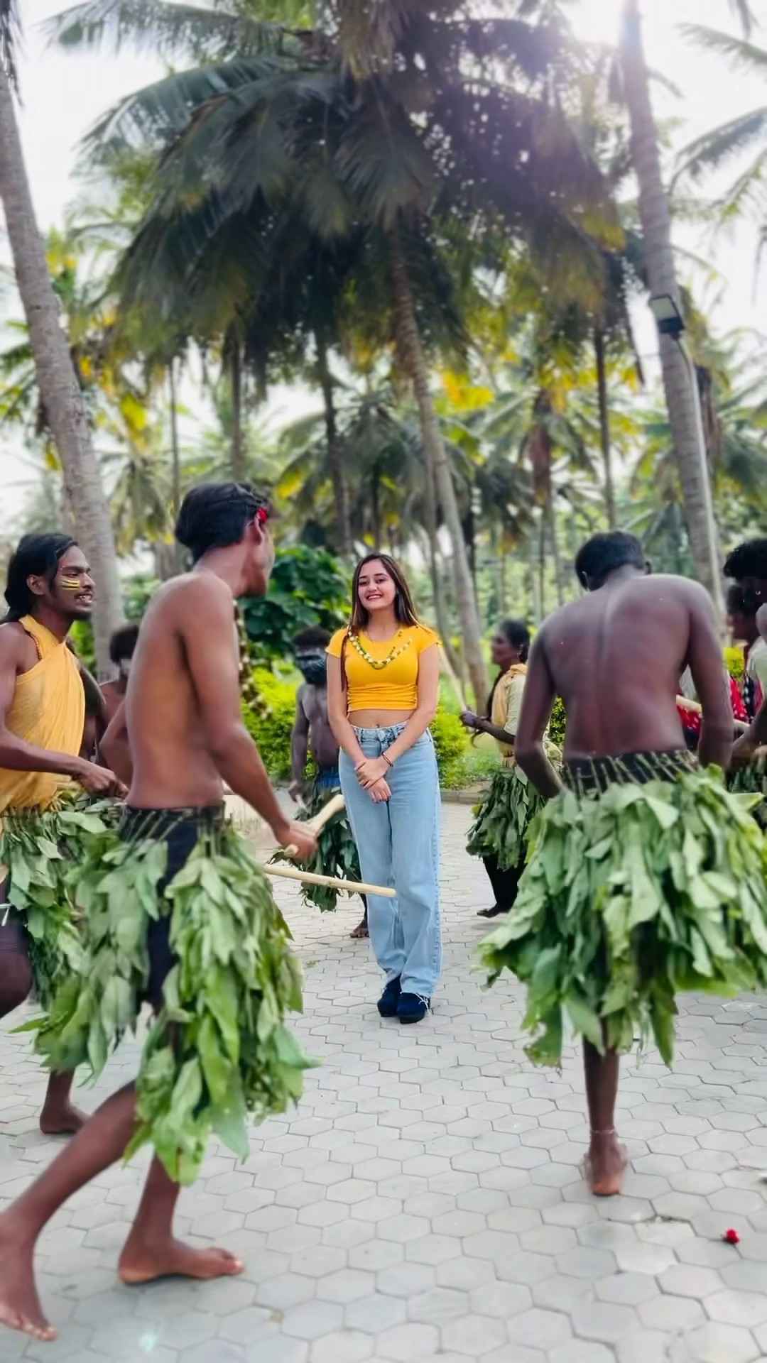 Adivasi Hair Oil wale Genius hai? ? Real Vs Fake? #bindasskavya #shorts #adivasi