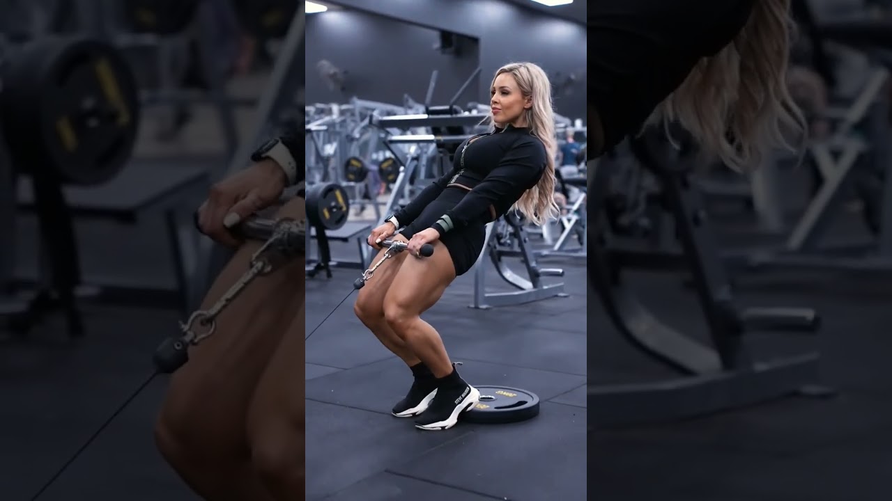 Stephanie Sanzo Leg Day 🔥🍓🍓 