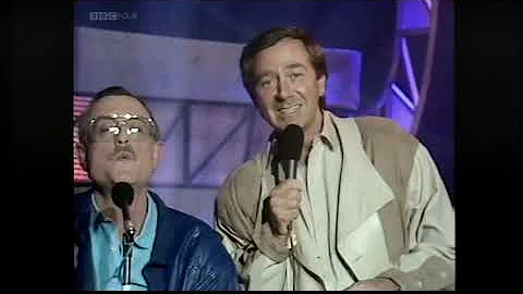 Des O'Connor and Roger Whittaker- the skye boat so...