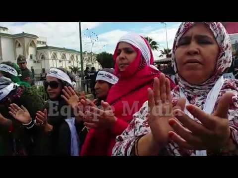 " مافينا حد ايكول تحت التعذيب كلمة " شعار رفعته الجماهير الصحراوية أمام المحكمة الإبتدائية بسلا