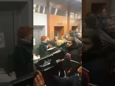 Шешељ избацио напоље Наташу Кандић!