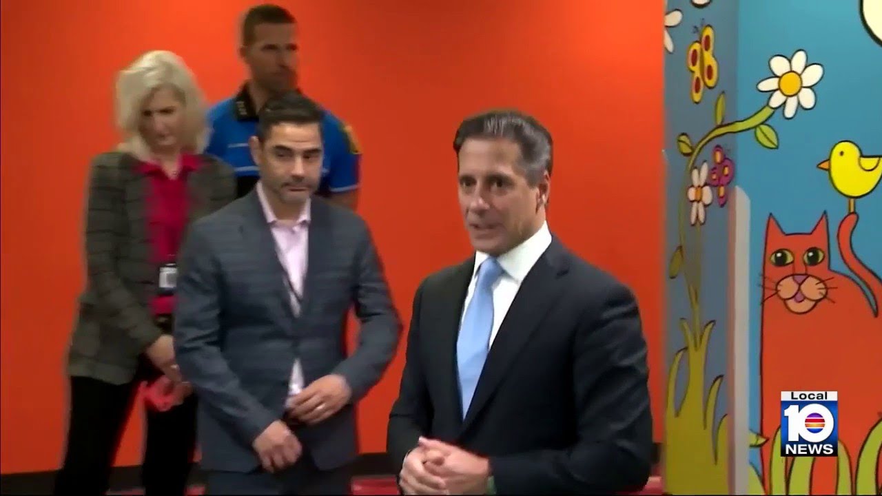 FBI searches Los Angeles school district headquarters, home of former Miami-Dade superintendent