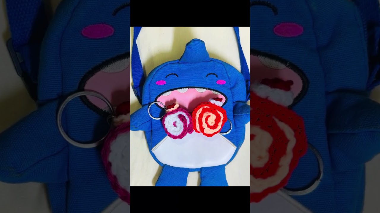 🍓 “Swiss roll but make it forever!”