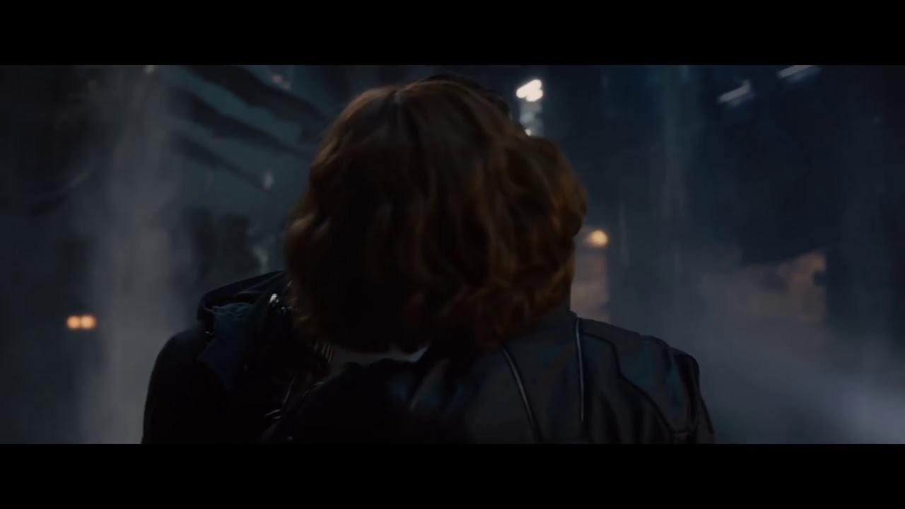 HULK AND BLACK WIDOW KISS SCENE AVENGERS AGE OF ULTRON