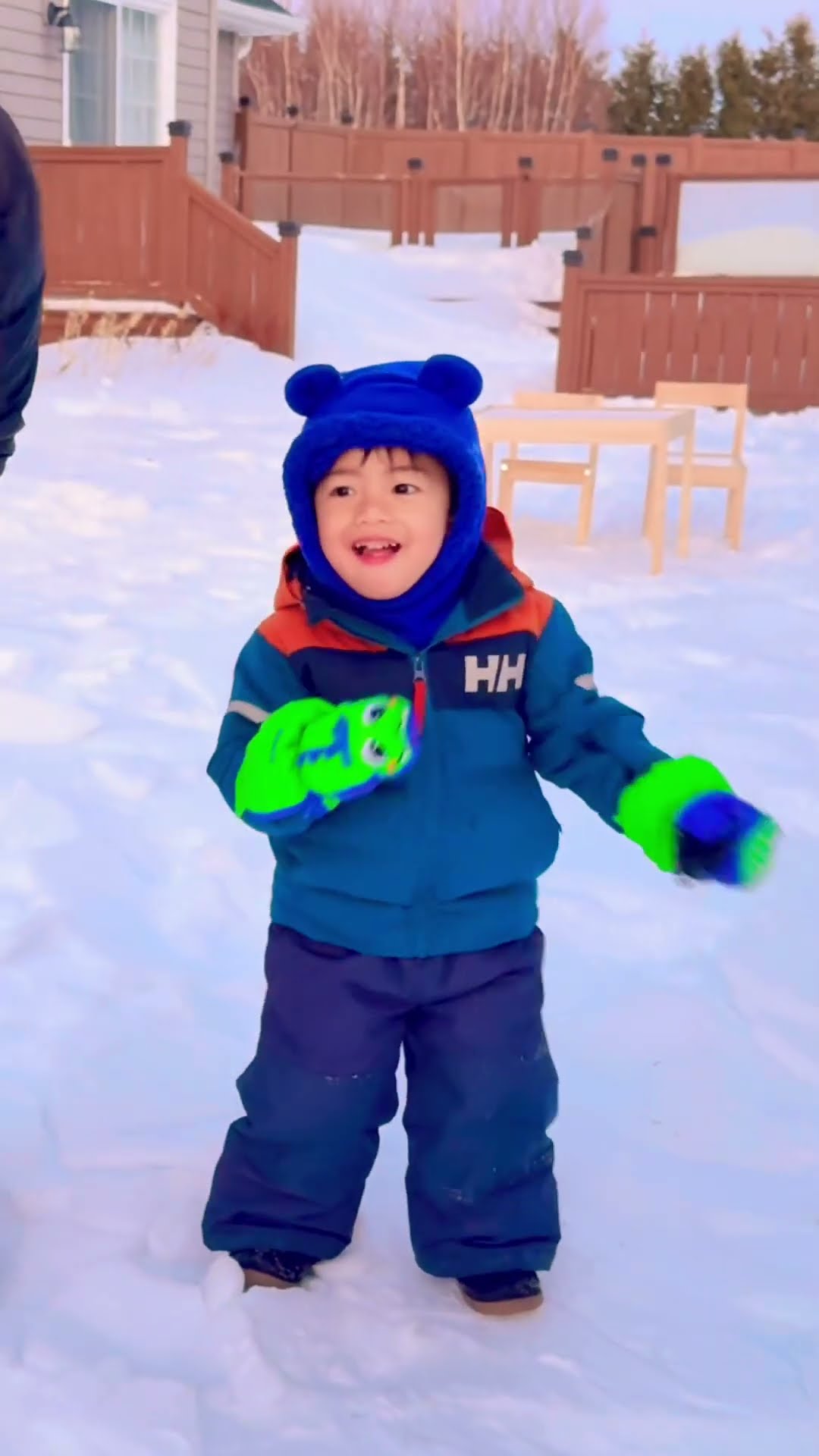 Baby forgets to freeze ???❤️❄️☃️