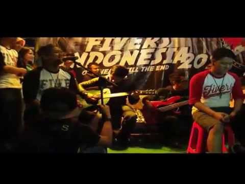 Five Minutes - Arya fm Bersalah (jambore Fivers 2014)
