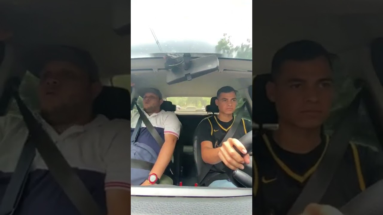 Uber loco 😜 Sisasneaoficial