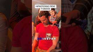 Hipnotizado tiene 11 dedos (Jorge Astyaro)