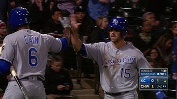 KC@CWS: Moustakas lines an RBI double to right field