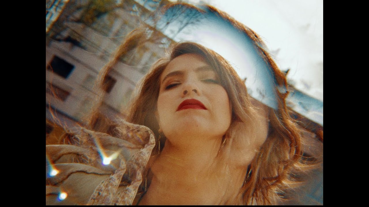 Vera - NAUFRAGAR (Video Oficial)