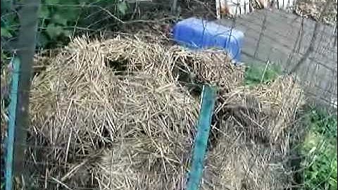 Layering compost