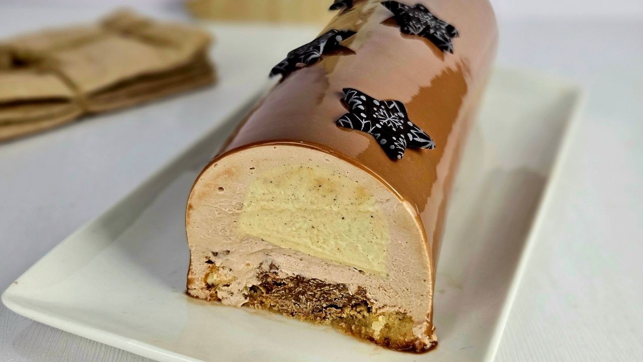 Bûche Praliné Noisette Vanille – La Recette de Noël Gourmande et Facile