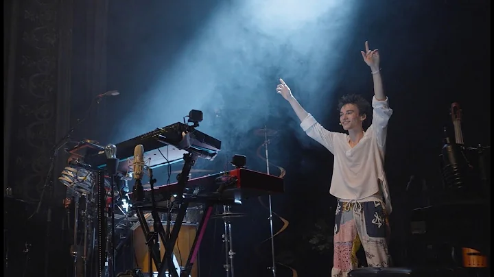 Jacob Collier - Can't Help Falling In Love (Live i...