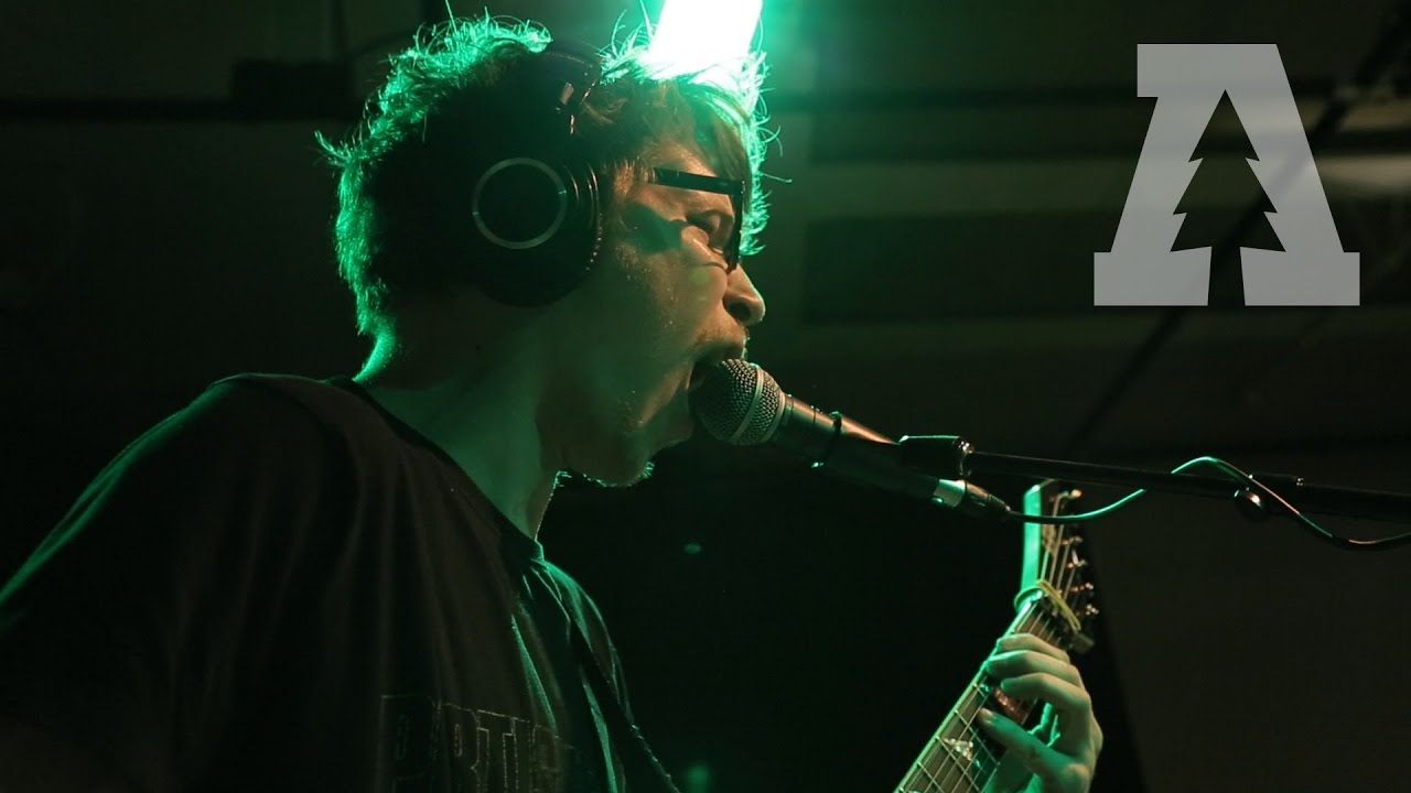 Yautja - Of Descent | Audiotree Live auf YouTube ansehen Yautja - Of Descent | Audiotree Live auf YouTube ansehen