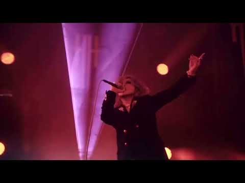 حفلة قرآنية تلاوة ميتال صاخبة تتفطر لها السماء وتخر منها الجبال هدا اغنية سورة الذاريات 