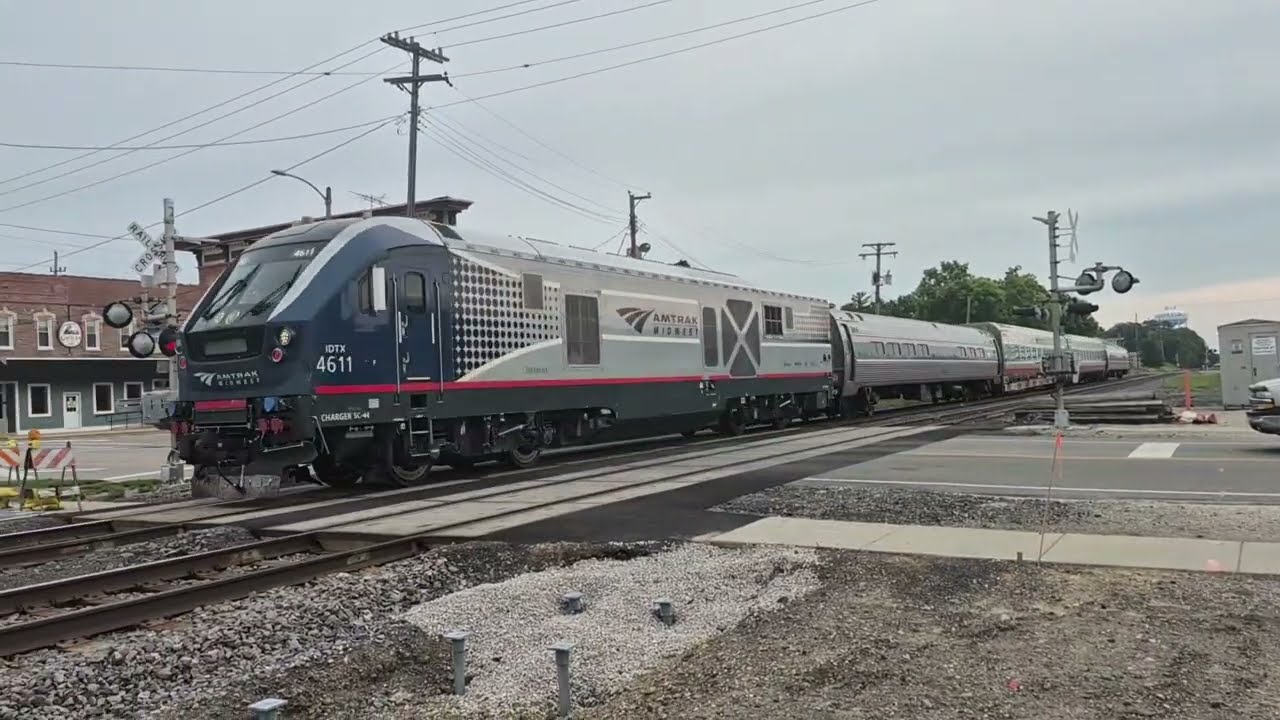 IDTX 4611 (SC-44 Charger) leads the Westbound Amtrak Carl Sandburg