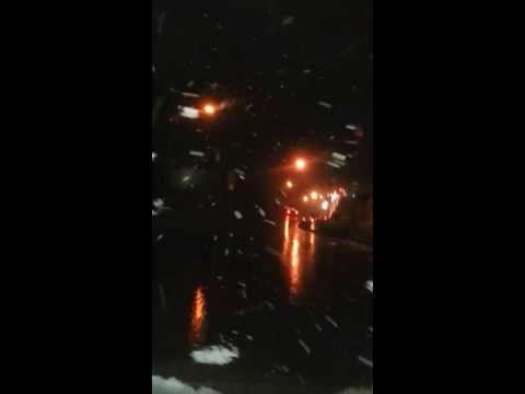 ثلوج الاردن وحي نزال وضاحيه الياسمين يوم 12 12 2013