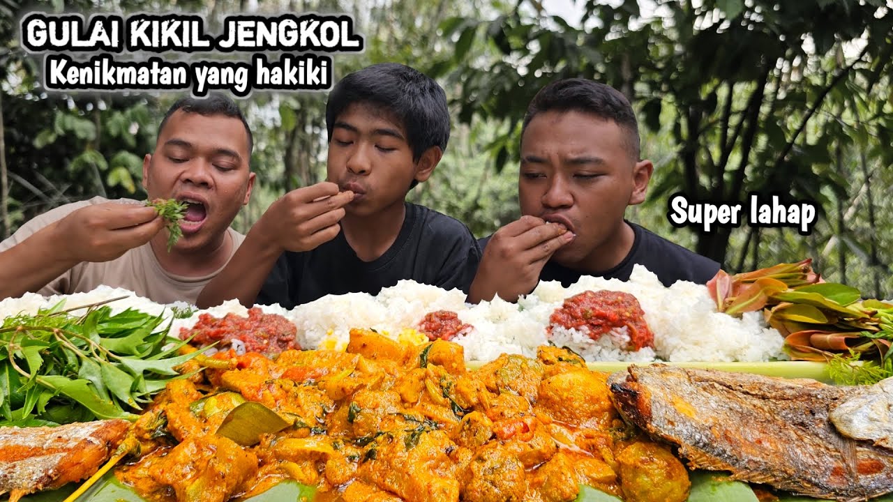 WADAW NIKMATNYA GULAI KIKIL JENGKOL + LAYUR GORENG SAMBEL TERASI BIKIN LUPA TETANGGA