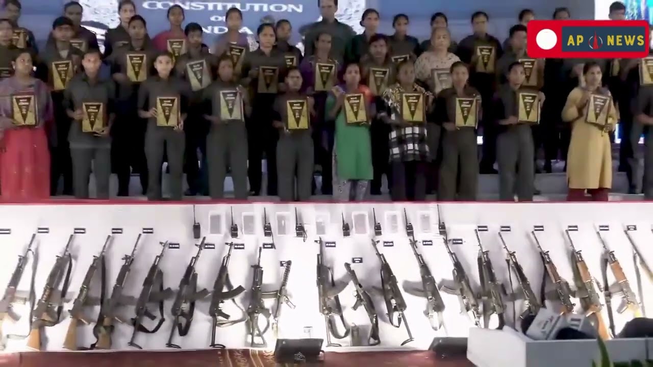 Historic Maoist surrender in Gadchiroli | 61 leaders, including senior commander Sonu Bhupati, su...