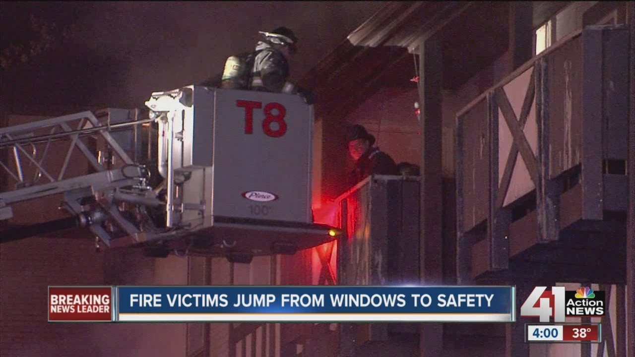 South Kansas City apartment fire