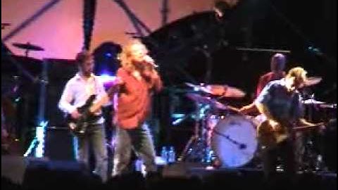 Robert Plant: Dreamland tour speaks about Grammy nominations 2002.