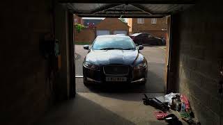 Jaguar boot keep saying its open