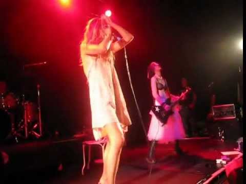 Queenadreena - Live Queenadreena - Live