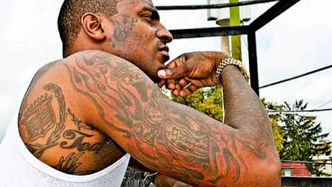 Oschino - Put Ya Hands Up