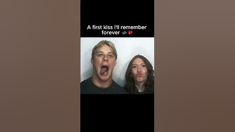 Their first date became a memory they’ll hold onto forever 💖✨ #date #firstlove #kiss