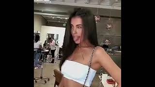 Watch Jul Loin De Tout feat Wejdene video