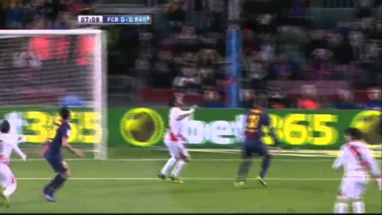 Lionel Messi hits Crossbar vs Rayo Vallecano(17.03.2013)