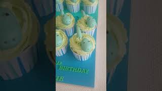 Dinosaur cupcakes