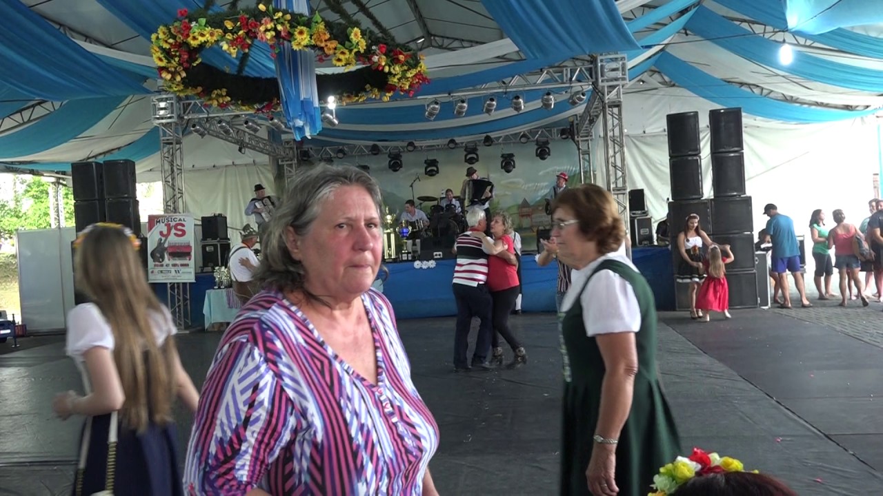 Guarda Barril de Choppe - na festa Pomerana su YouTube Guarda Barril de Choppe - na festa Pomerana su YouTube