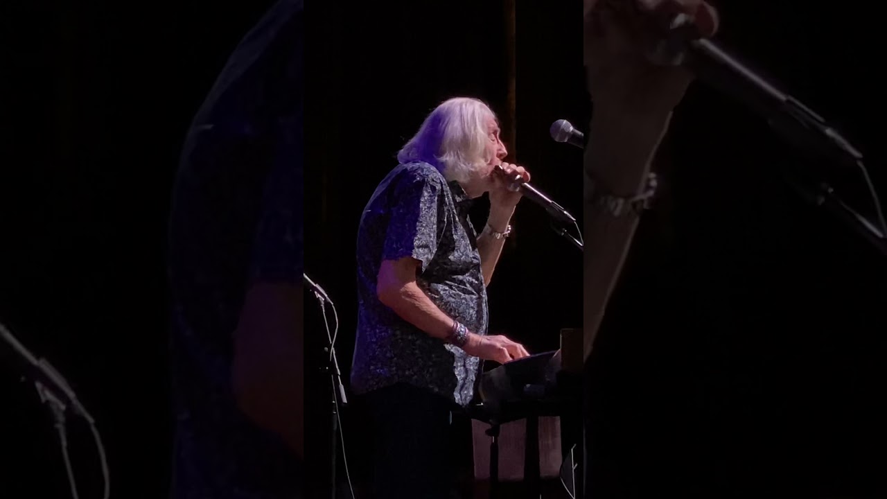 John Mayall sings "Parchman farm" by Mose Allison at Freight and