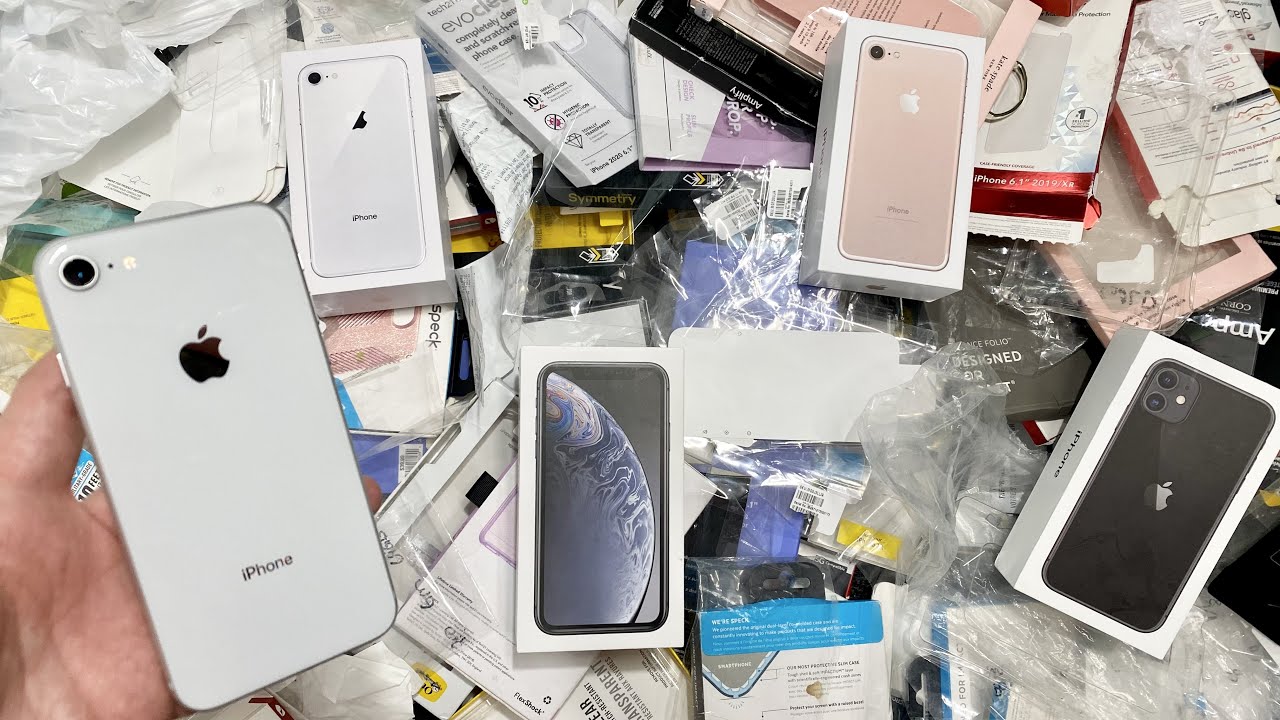 FOUND BRAND NEW iPHONE 8!! DUMPSTER DIVING APPLE STORE!! YouTube