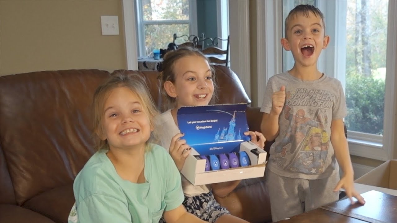 HOW TO TELL YOUR KIDS ABOUT A DISNEY WORLD VACATION