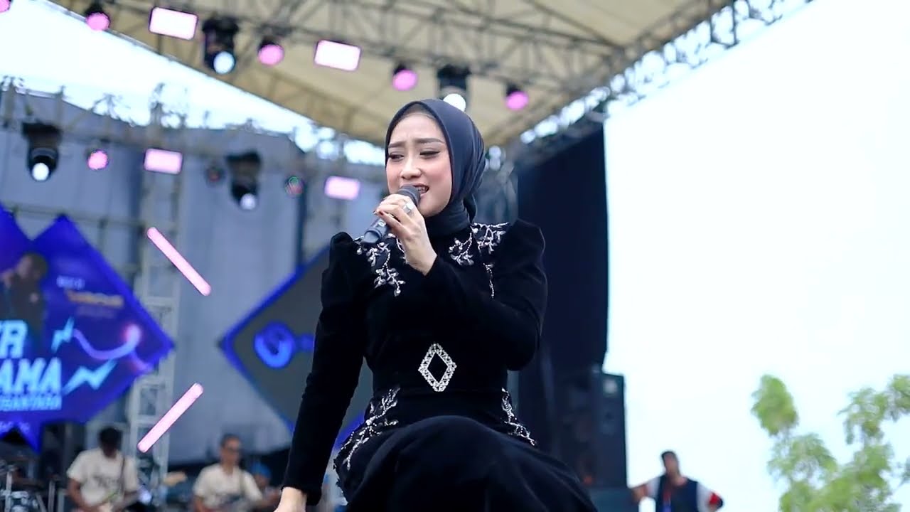 SHARMILA ANISA RAHMA MBOIS MUSIC X SAGARA AUDIO LIVE KONSER AMAL SAMPANG