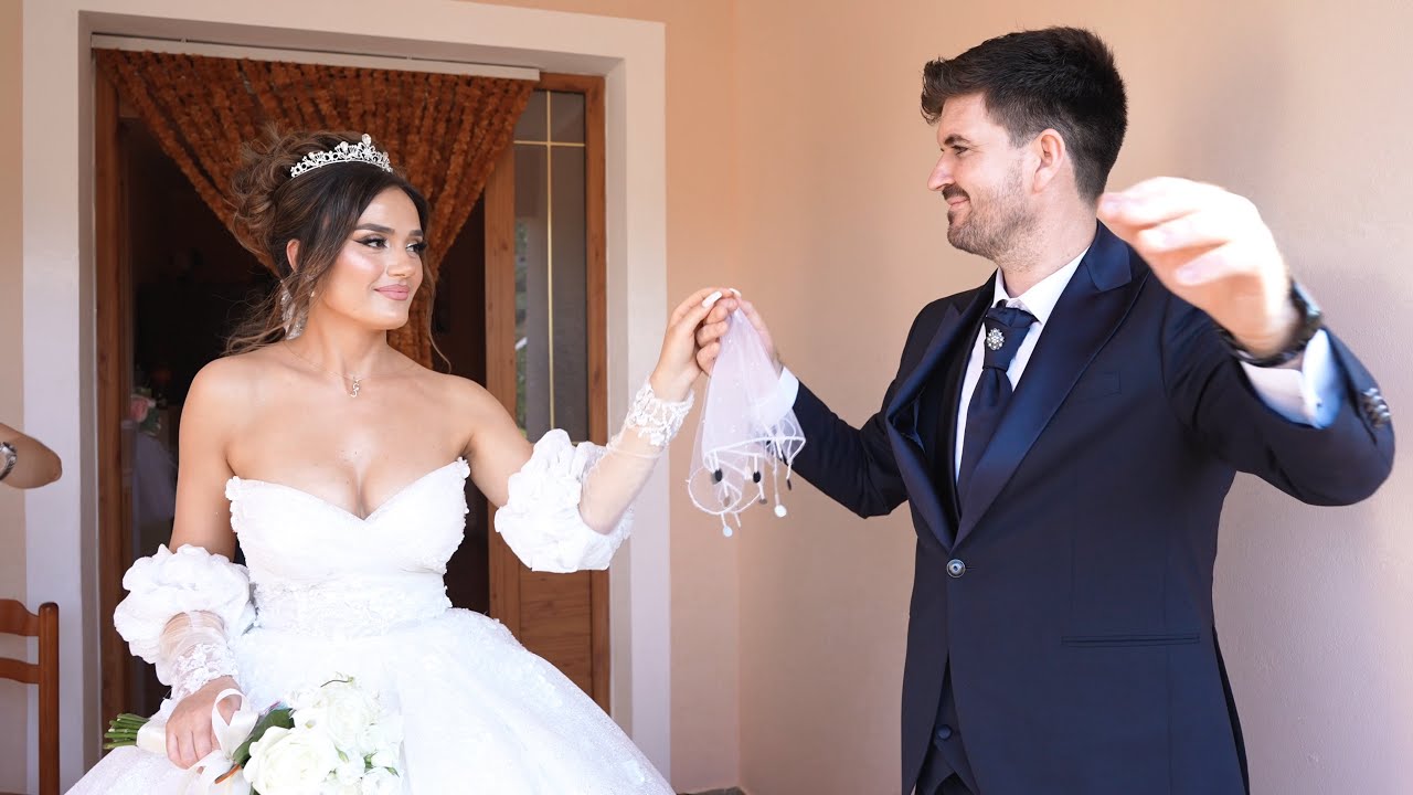 Dhëndrri niset për të marrë nusen në Këmishtaj të Lushnjes , Tradita Shqiptare // EV Production