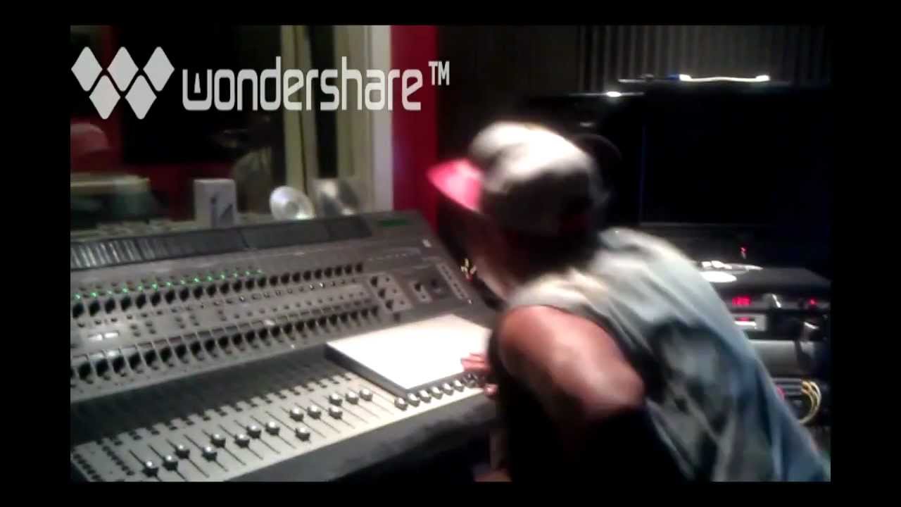 Chris RockStar - How We Do Feat. Astronaut [Punk Electro] (The Music Video)