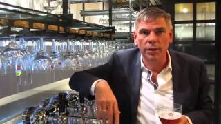 Filip Dewinter Dient Den Bear Grills Van Antwaarpe Van Antwoord