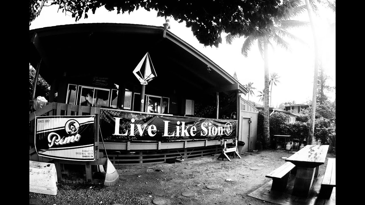 HAWAII UNDERGROUND SURFING / VOLCOM HOUSE CREW AND PIPELINE LOCALS BY JUAN BACAGIANIS